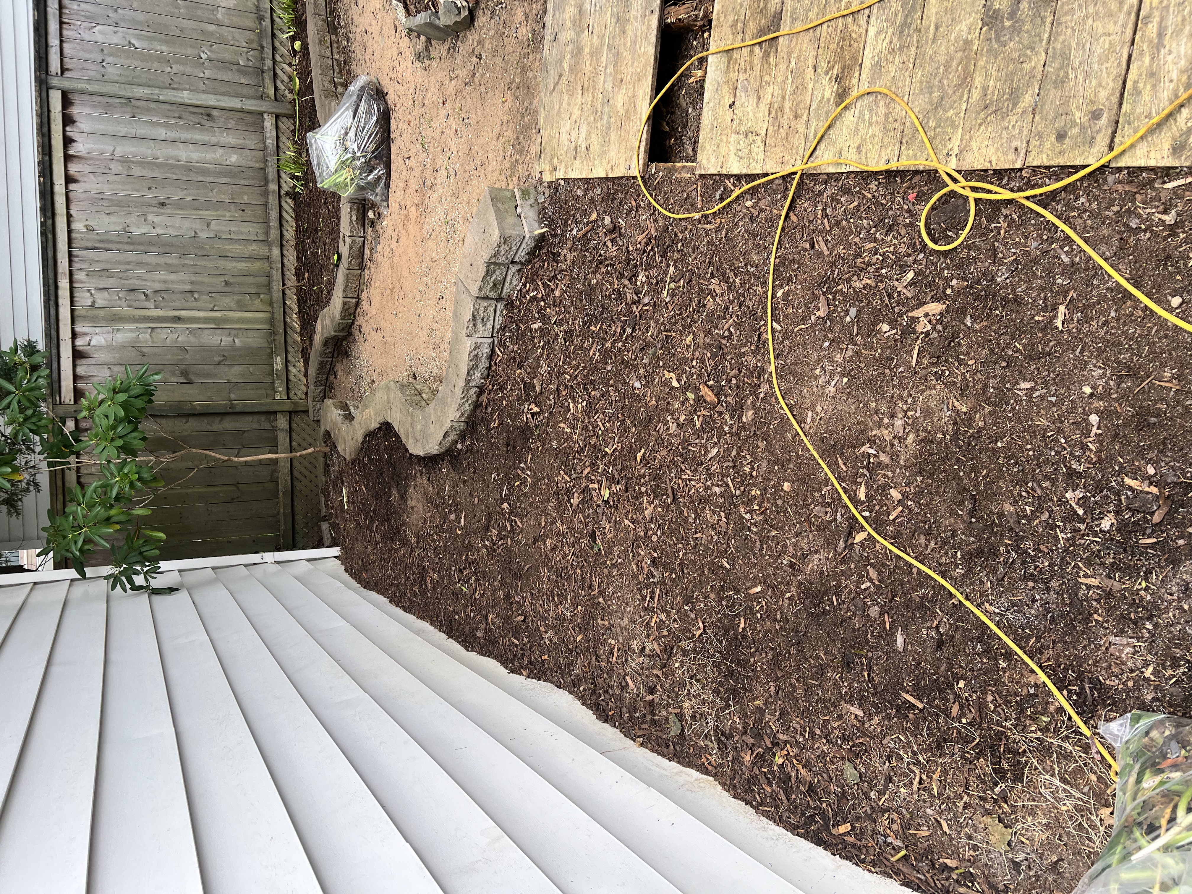 Garden bed cleanup and mulch